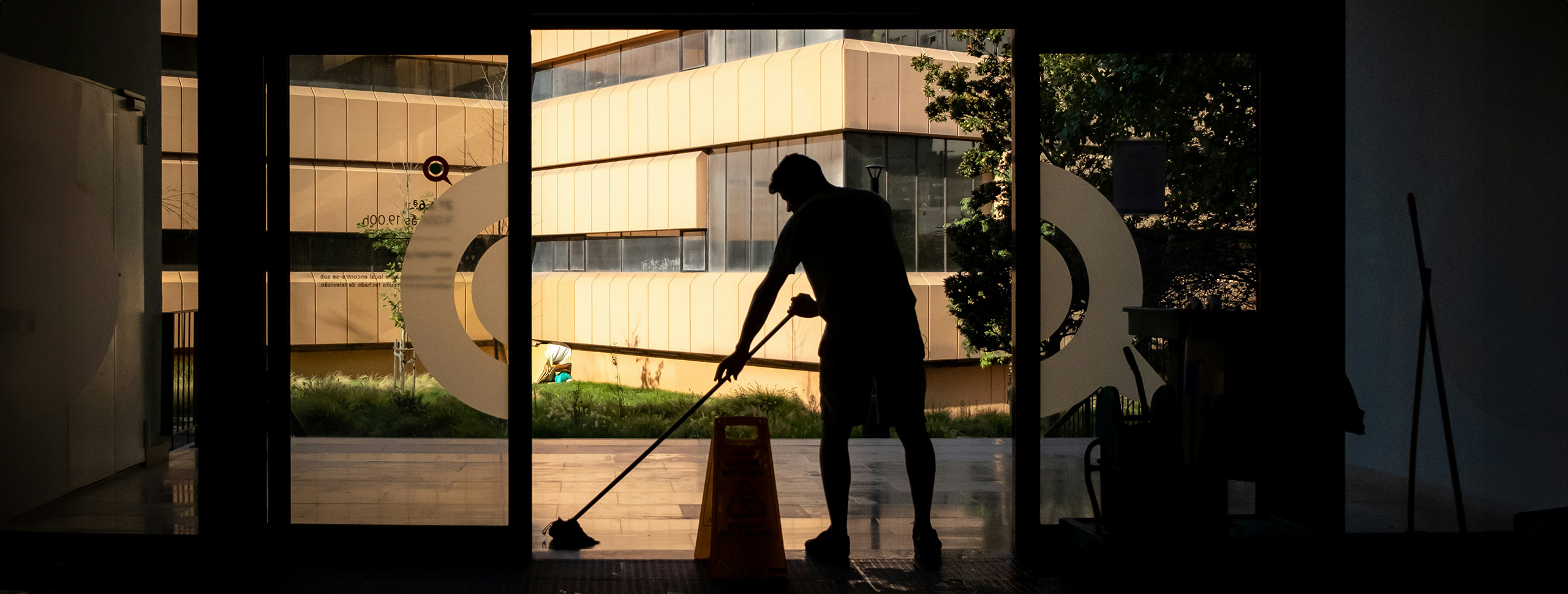 SupremeClean London - Reliable Commercial & Office Cleaning Services