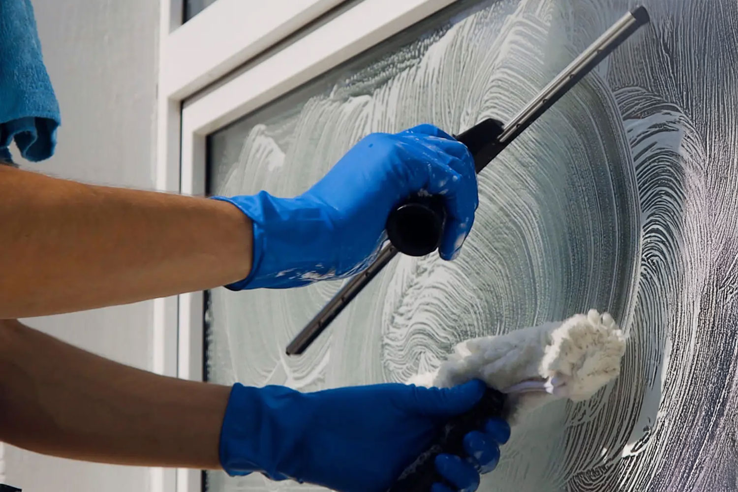 SupremeClean London - Contract Window Cleaning